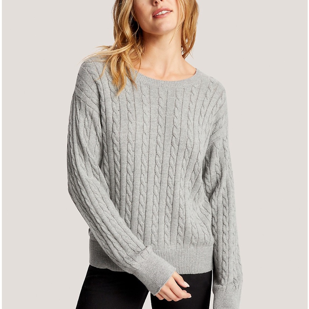 NWT Tommy Hilfiger Relaxed Fit Cable Knit Top